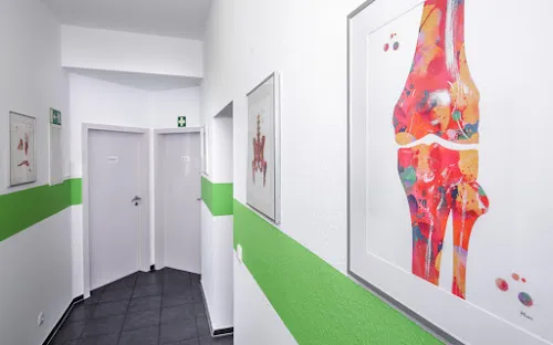 7 - Dr. Sabine Petering