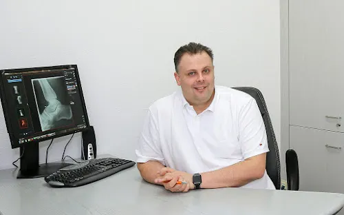 4 - Dr. Sabine Petering