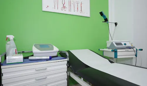 2 - Dr. Sabine Petering