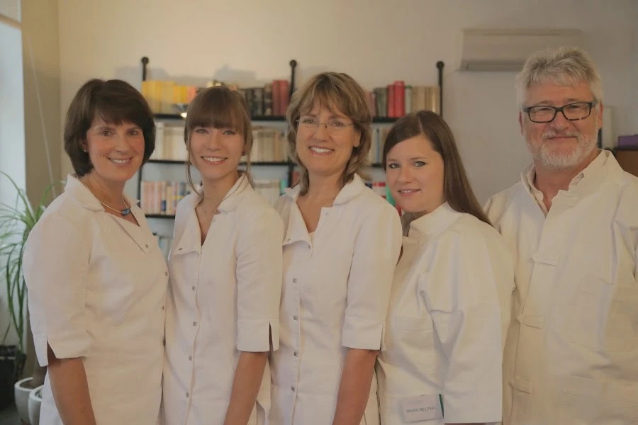 1 - Dr. Sandra Grimm