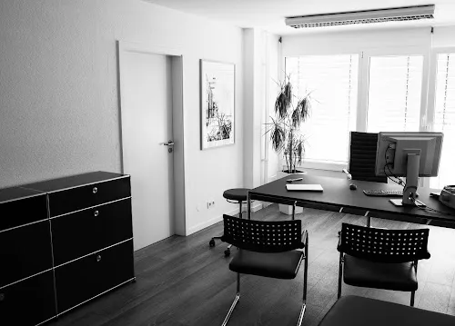 2 - Dr. Yarvis Gräfin von Buxhoeveden