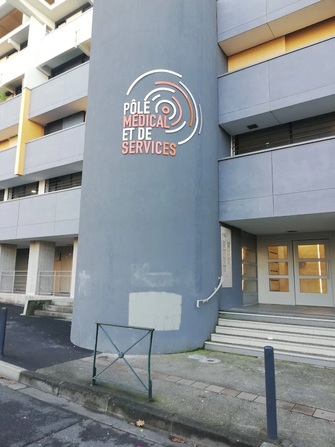 1 - Dr. Yvan Macheto