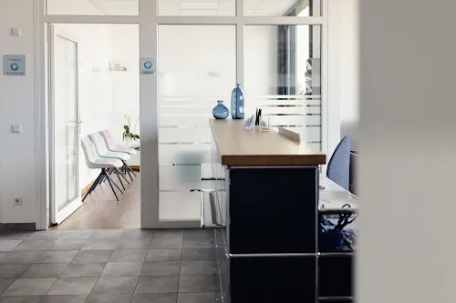 2 - Dr.Dr.med. Claus Muss