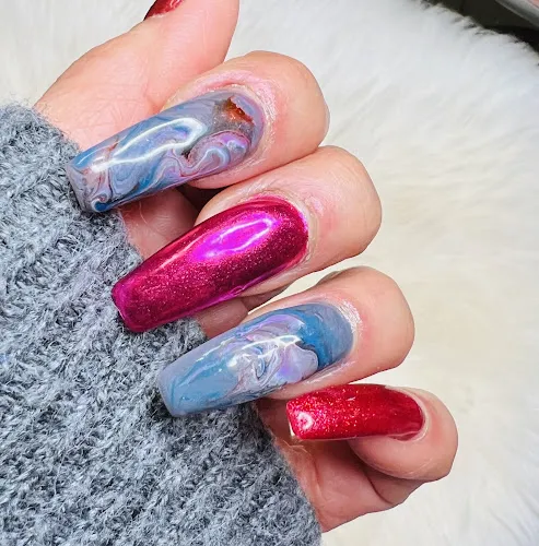 6 - Dream Nails