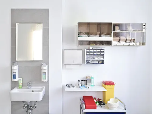 6 - Dr.med. Angelika Dietzel