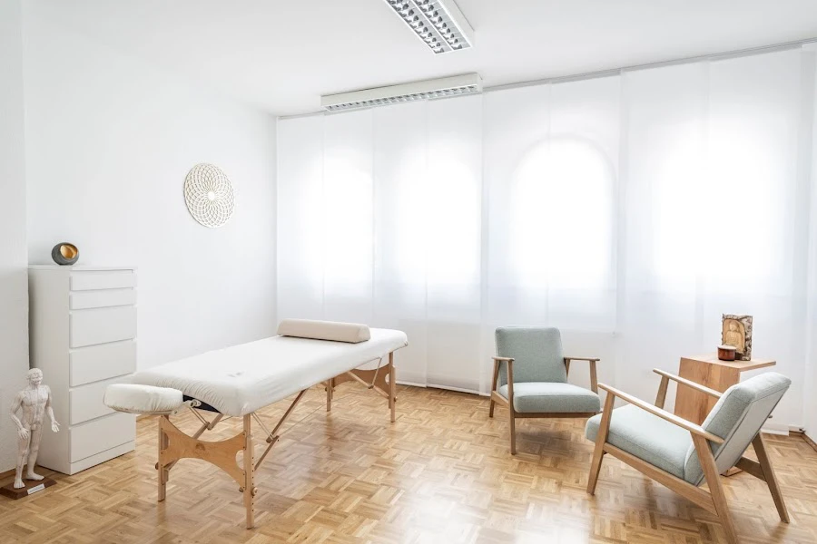 1 - Dr.med. Barbara Linder-Saupp