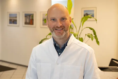 2 - Dr.med. Björn Büngeler