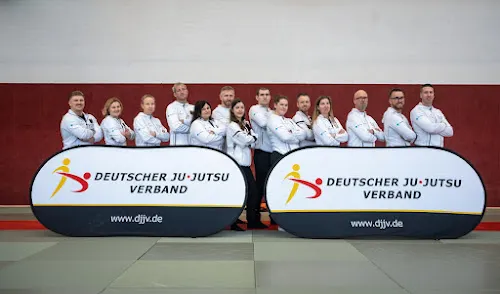 6 - Dr.med. Christine Moore