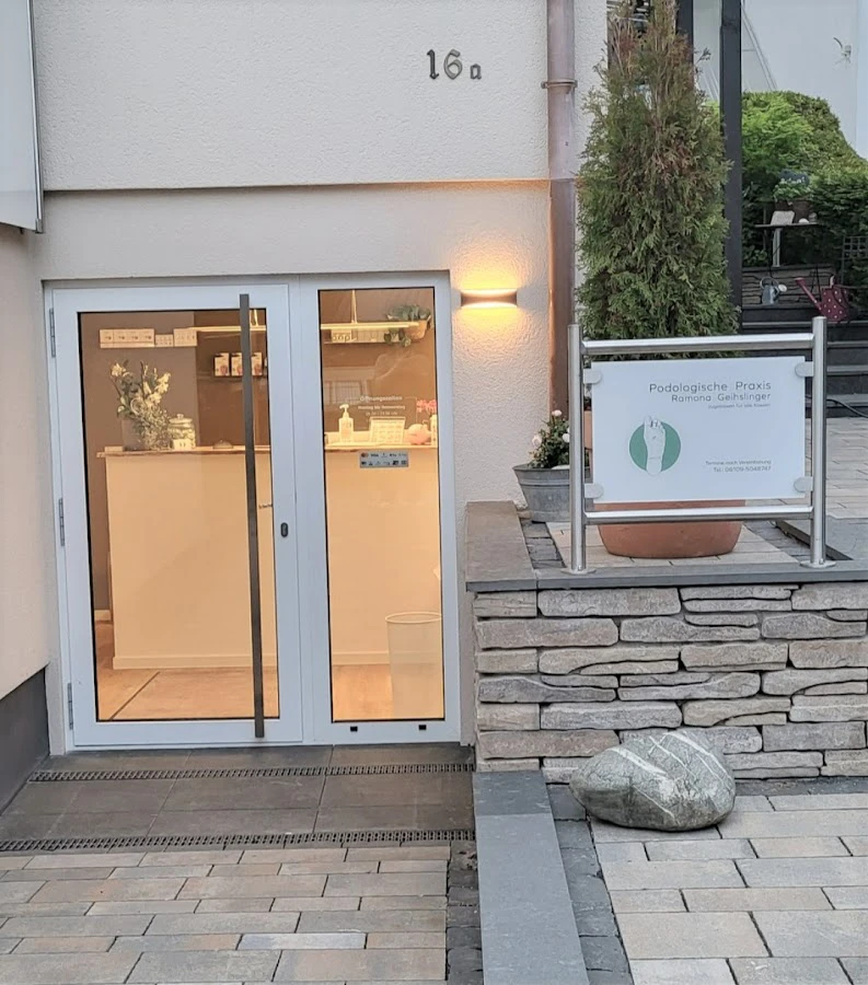 1 - Dr.med. Gisela Illies