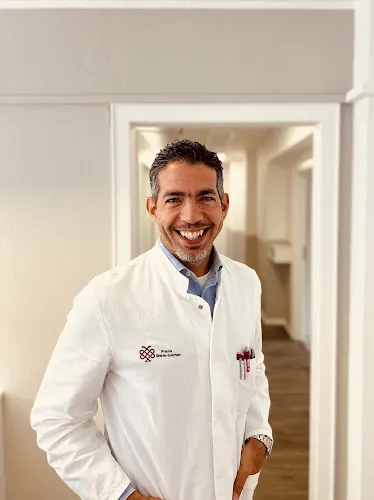 2 - Dr.med. Hardy Stern