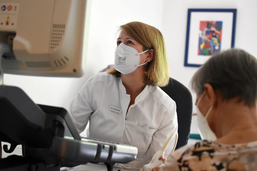 1 - Dr.med. Jens Quakernack Facharzt für Frauenheilkunde Geburtshilfe