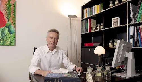 1 - Dr.med. Johannes Fischer