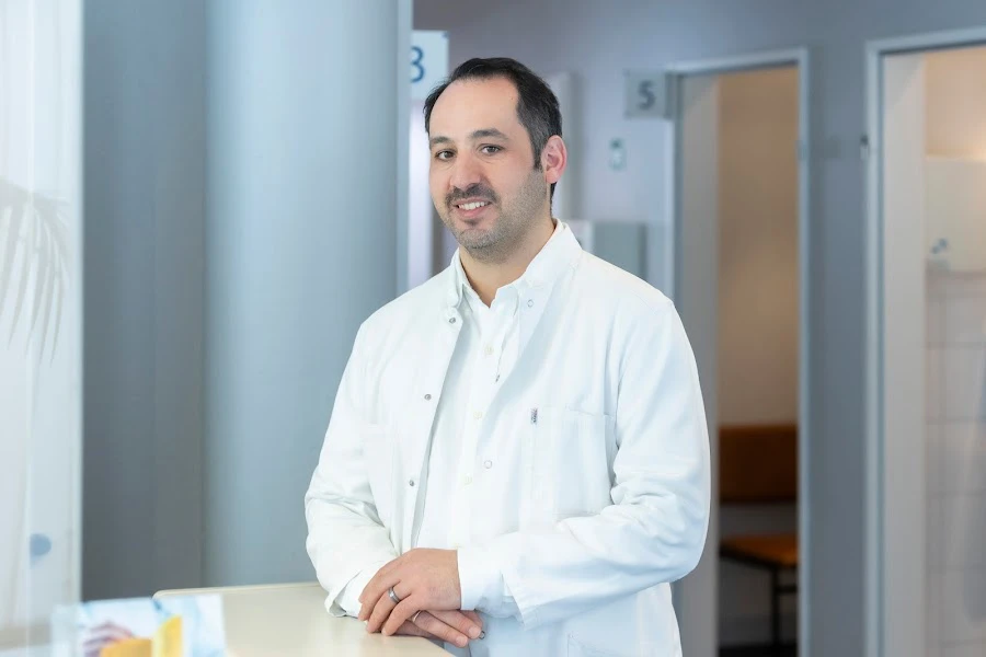 1 - Dr.med. Jürgen Specovius