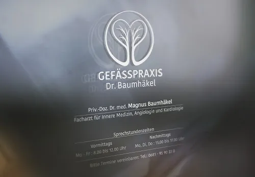 2 - Dr.med. Julian Kroeger