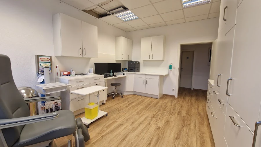 1 - Dr.med. Kurt Hügelmann