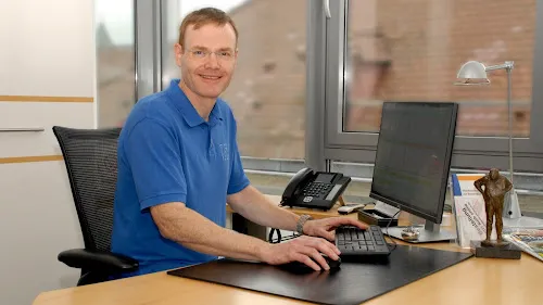 6 - Dr.med. Marko Schröck Facharzt für Allgemeinmedizin