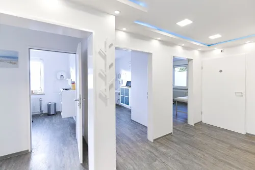 8 - Dr.med. Marlene Schildt-Lammel