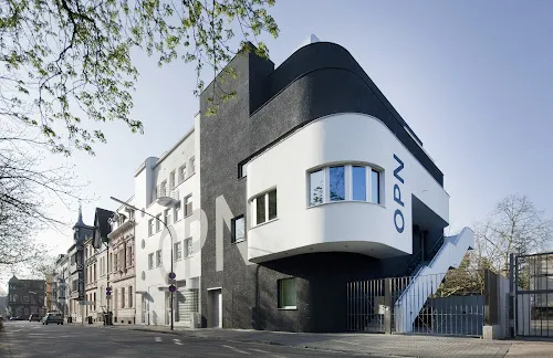 1 - Dr.med. Ursula Hahnen