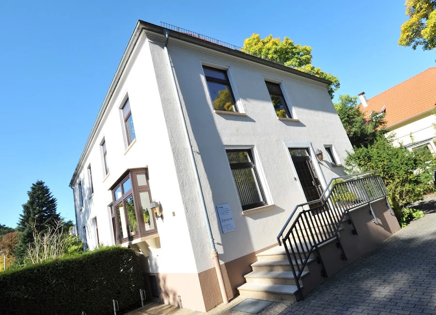 1 - Dr.med.dent. Sylvia Härig