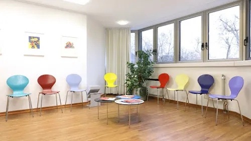 2 - Dr.medic. Sorin Schirmer Facharzt für Allgemeinmedizin; Naturheilverfahren; Umweltmedizin