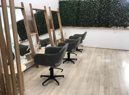 3 - Drouin Nail Waxing & Beauty