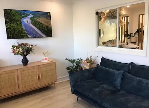 2 - Drouin Nail Waxing & Beauty