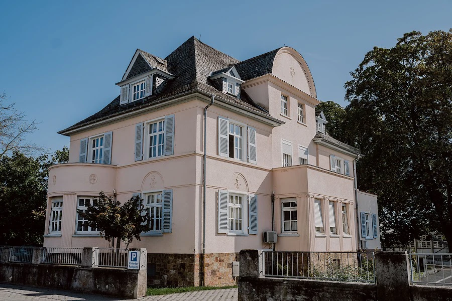 1 - Drs Michael Schoch