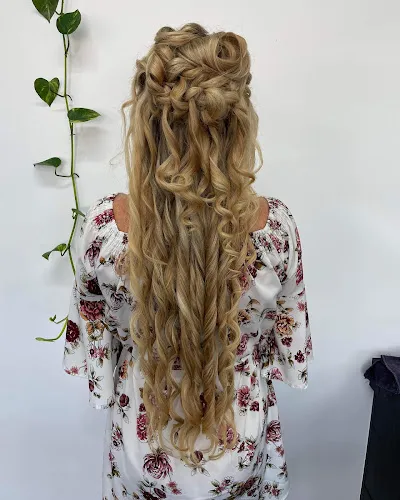 7 - Dunn & Co Hair Studio