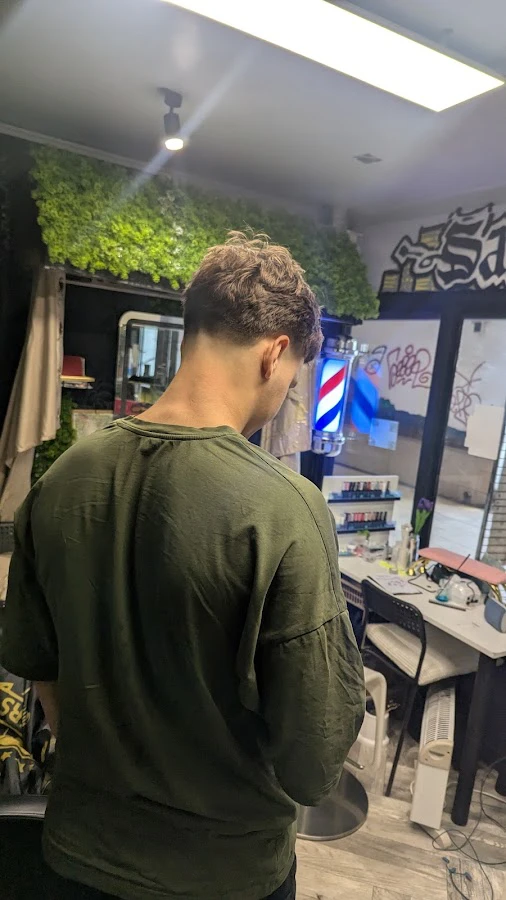 1 - Eclipse Saint - Barber & Beauty Salon