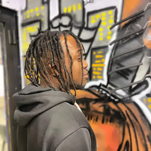 5 - Eclipse Saint - Barber & Beauty Salon