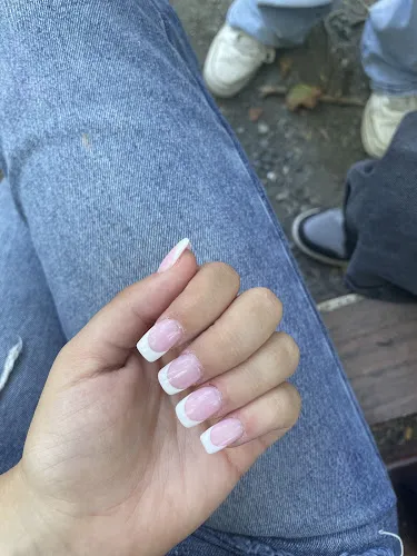 3 - El Picasso Barbershop