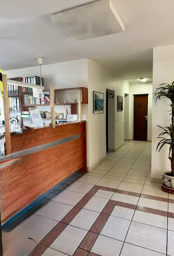 5 - Elatan E. Dr.med.