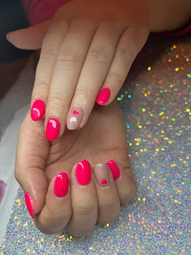 6 - Electric Beach Tanning & Beauty