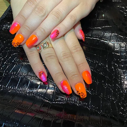 5 - Elegance Beauty school