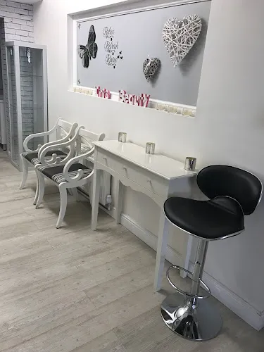 6 - Elegance Hair & Beauty & Tanning Studio