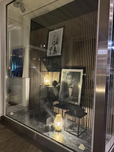 5 - Elegant Friseursalon