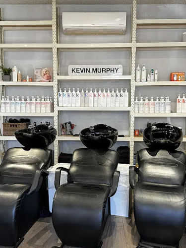 3 - Elegant Nails and Beauty