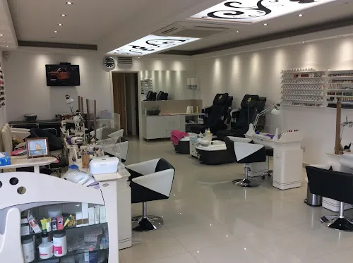 7 - Elegant Nails Spa