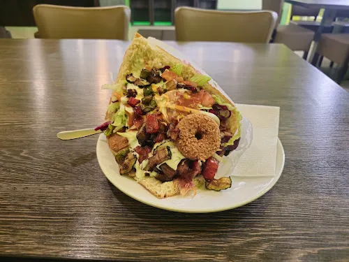 3 - Elif Pizza & Pasta Dönerhaus