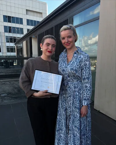 7 - Elos Hair Studio