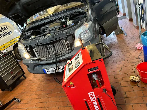 6 - Elvis Toskaj Automobile