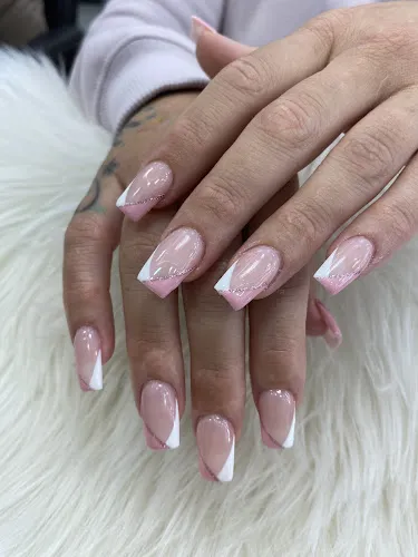 2 - Elysa Nails Surrey