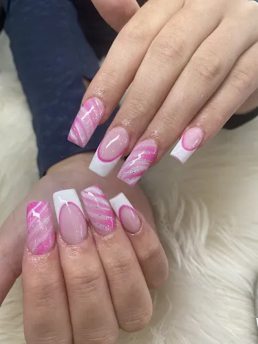 6 - Elysa Nails Surrey