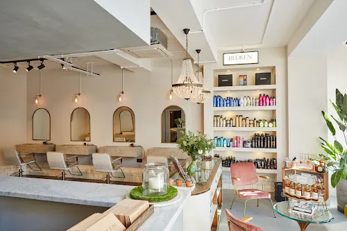 3 - EMA-NET HAIR SALON