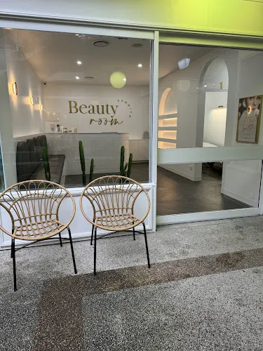 2 - Emads Barbershop