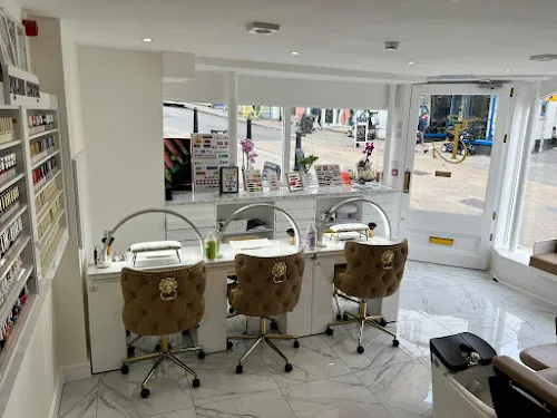 1 - Emily Linh Beauty & Nails