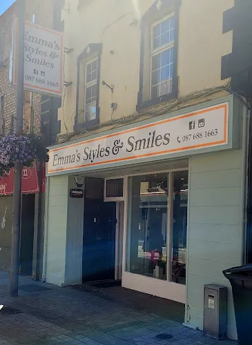 2 - Emmas Styles & Smiles