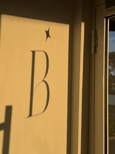 3 - Entrance Hair and Beauty