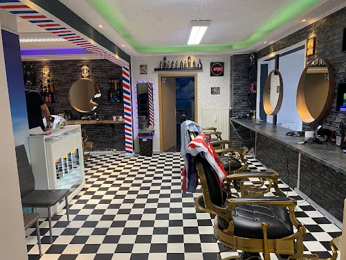 4 - Essi Barbershop Friseur