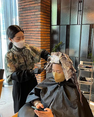 6 - Esthetica Organic Hair and Body